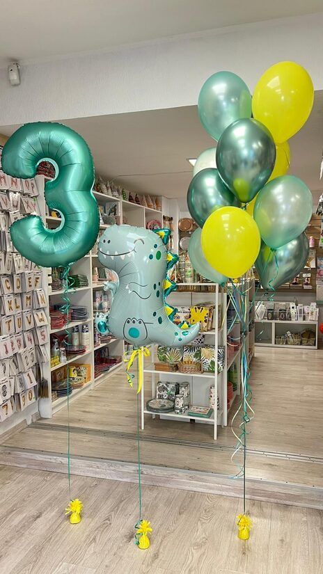 N-9 Hēlija balonu kompozīcija "Balonu pušķis no 12gb, cipars, dinozaurs".